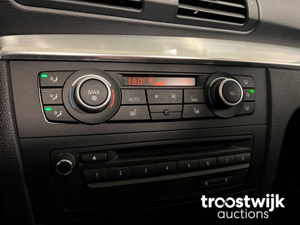 BMW 118i High Executive E87 143 PS 2010 1er, HP-620-R