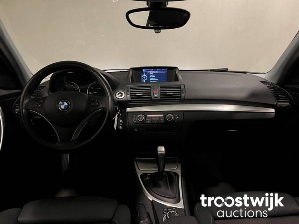 BMW 118i High Executive E87 143 PS 2010 1er, HP-620-R