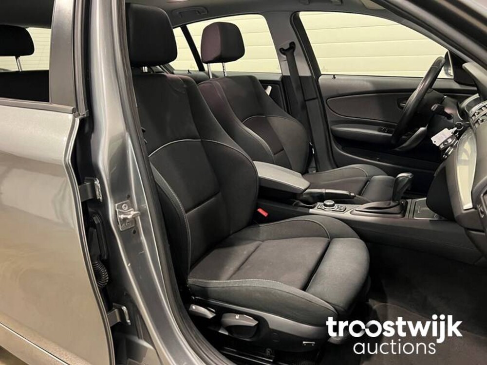 BMW 118i High Executive E87 143 PS 2010 1er, HP-620-R