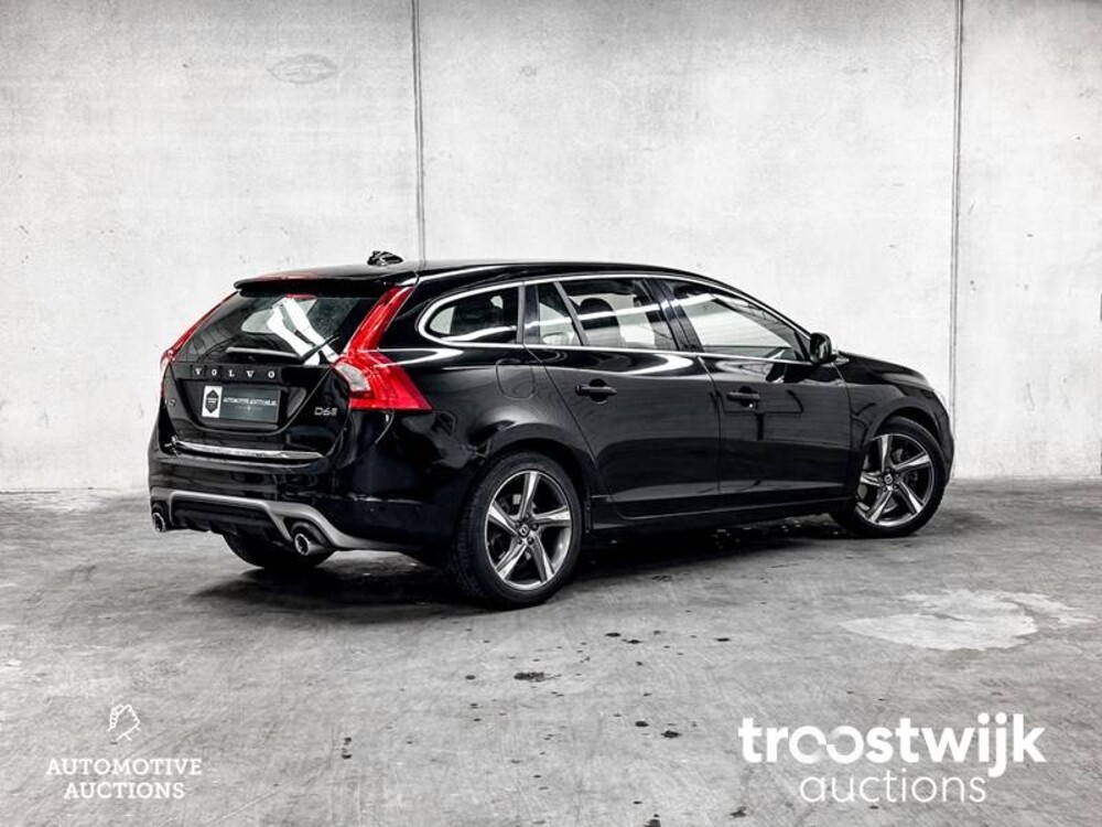 Volvo V60 R-Design 2.4 D6 Twin Engine 220PS 2015 -Orig. NL-, GJ-646-L
