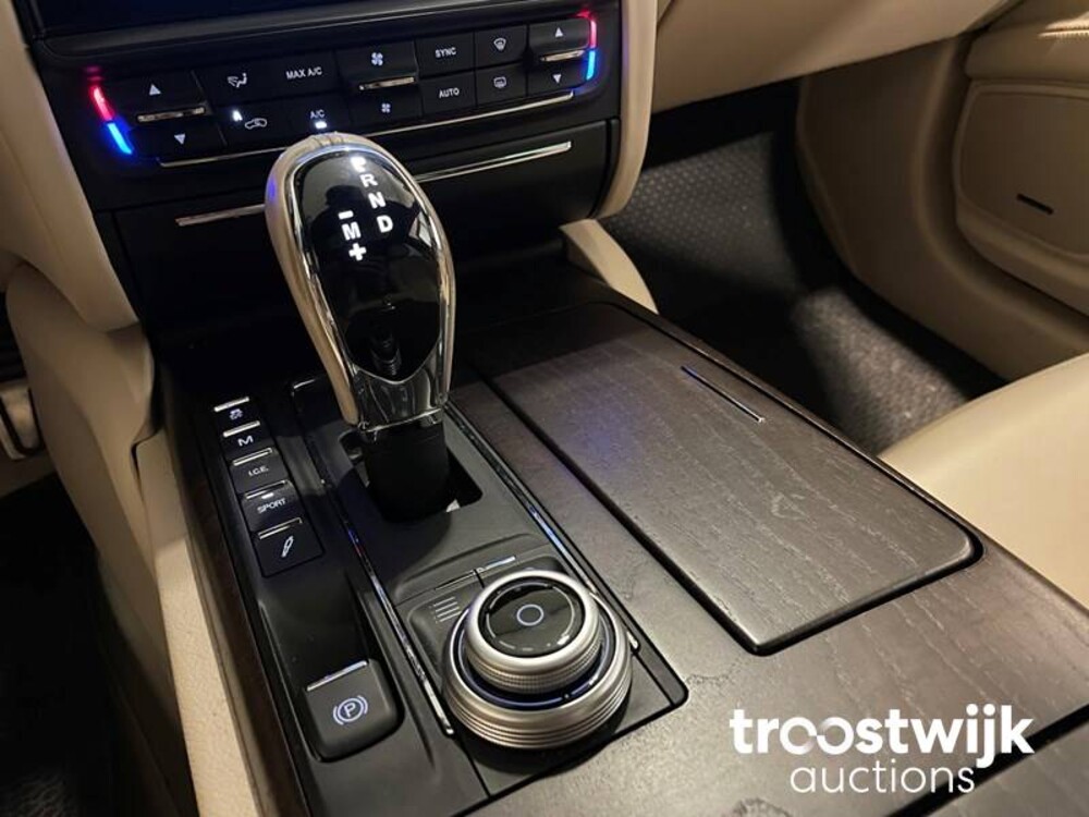 Maserati Quattroporte GranLusso 3.0 D NEU-MODELL 275PS 2017, H-942-XN