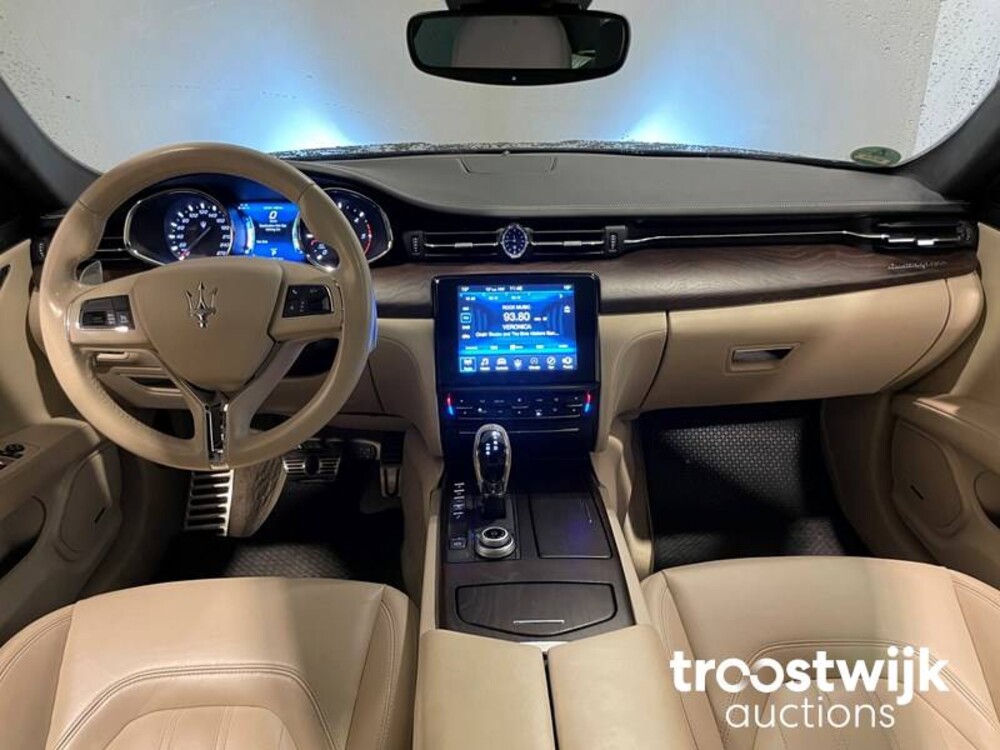 Maserati Quattroporte GranLusso 3.0 D NEU-MODELL 275PS 2017, H-942-XN