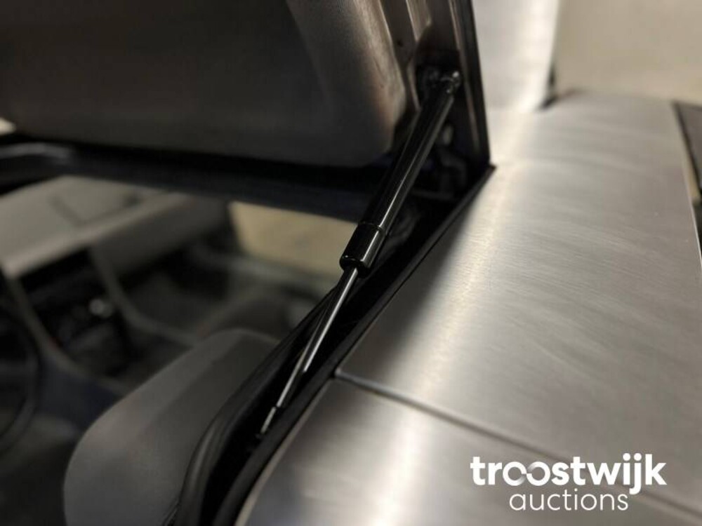 DeLorean DMC-12 2.8 V6 130 PS 1981