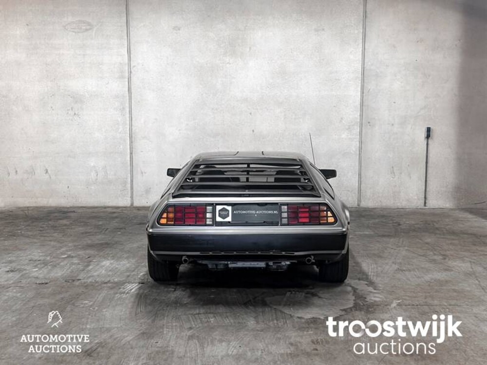 DeLorean DMC-12 2.8 V6 130 PS 1981