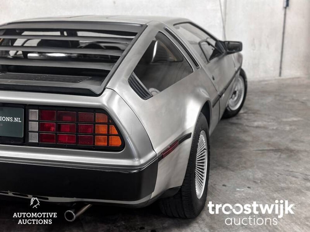 DeLorean DMC-12 2.8 V6 130 PS 1981