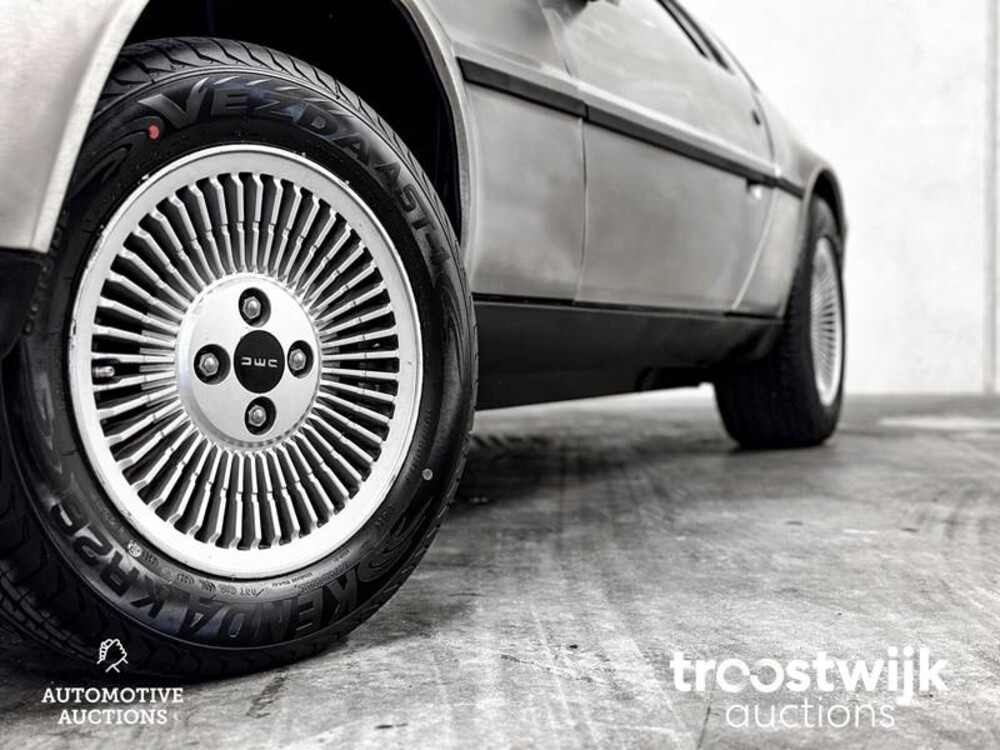 DeLorean DMC-12 2.8 V6 130 PS 1981