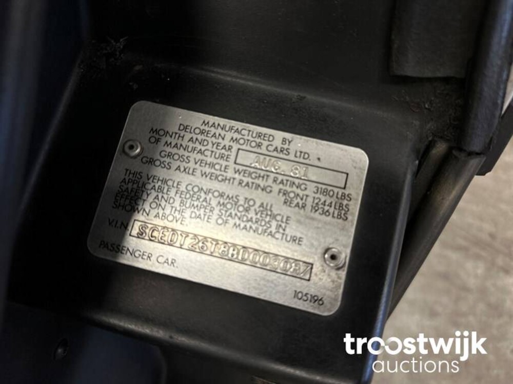 DeLorean DMC-12 2.8 V6 130 PS 1981