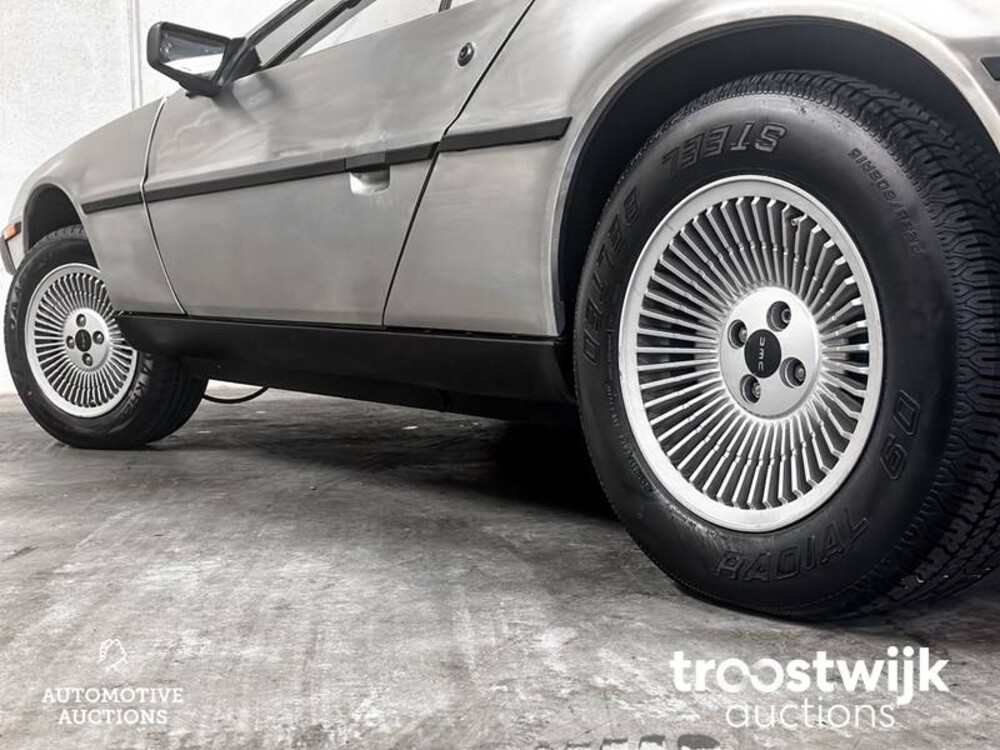 DeLorean DMC-12 2.8 V6 130 PS 1981