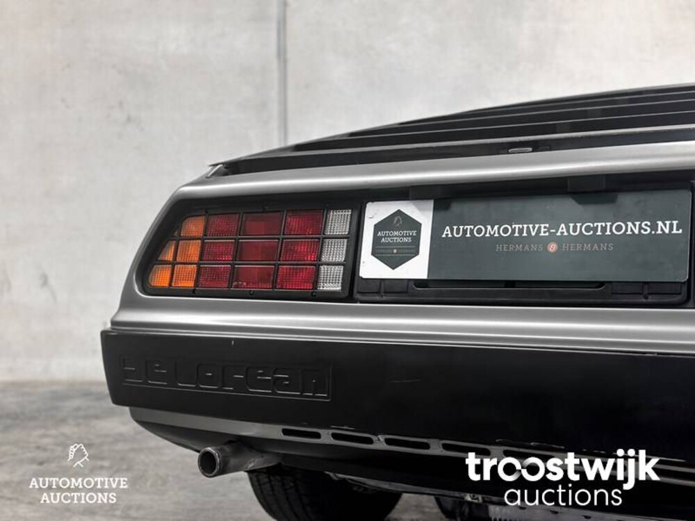 DeLorean DMC-12 2.8 V6 130 PS 1981
