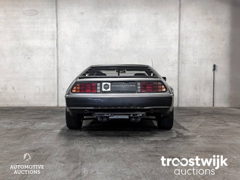 DeLorean DMC-12 2.8 V6 130 PS 1981