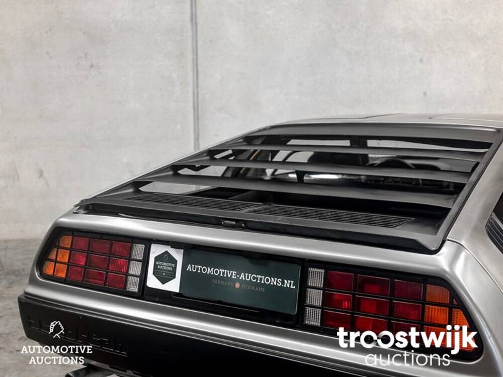 DeLorean DMC-12 2.8 V6 130 PS 1981
