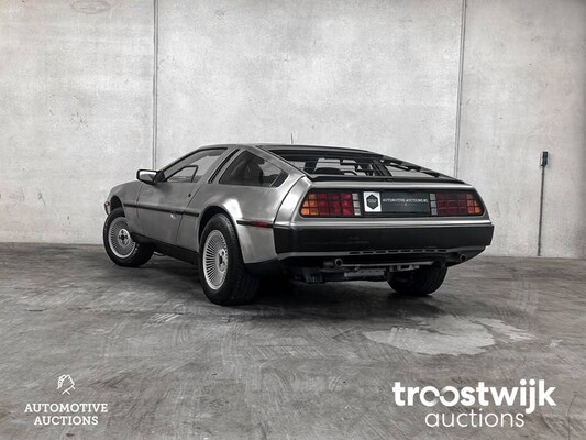 DeLorean DMC-12 2.8 V6 130hp 1981