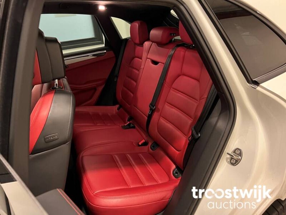 Porsche Macan Turbo 3.6 V6 400 PS Sport-Design Sport-Chrono CARBON 2014, XF-975-G