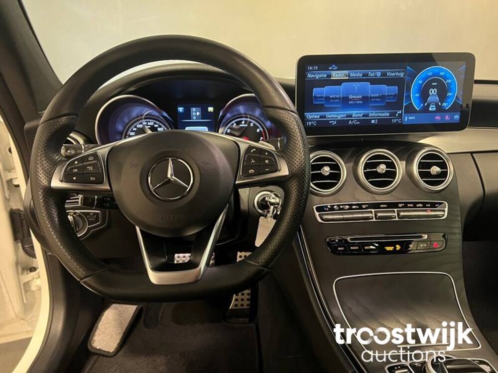 Mercedes-Benz C200 AMG Premium 184PS 2018, ZT-366-V