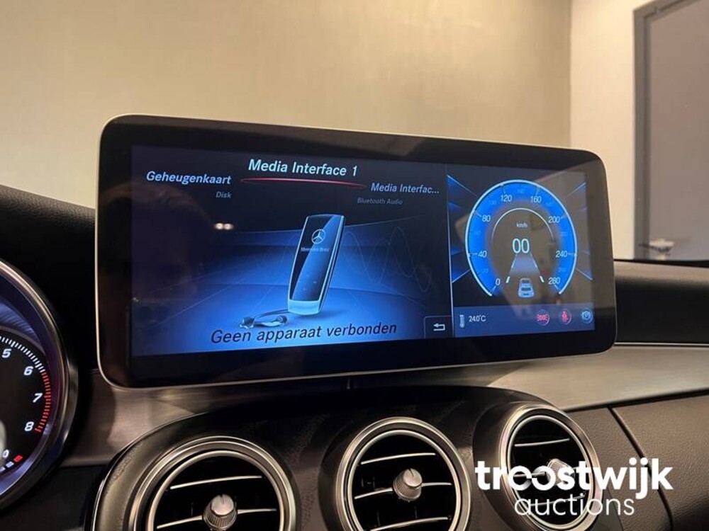 Mercedes-Benz C200 AMG Premium 184PS 2018, ZT-366-V