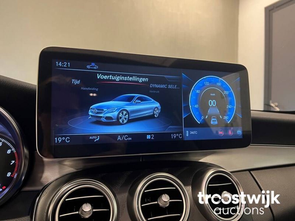 Mercedes-Benz C200 AMG Premium 184PS 2018, ZT-366-V