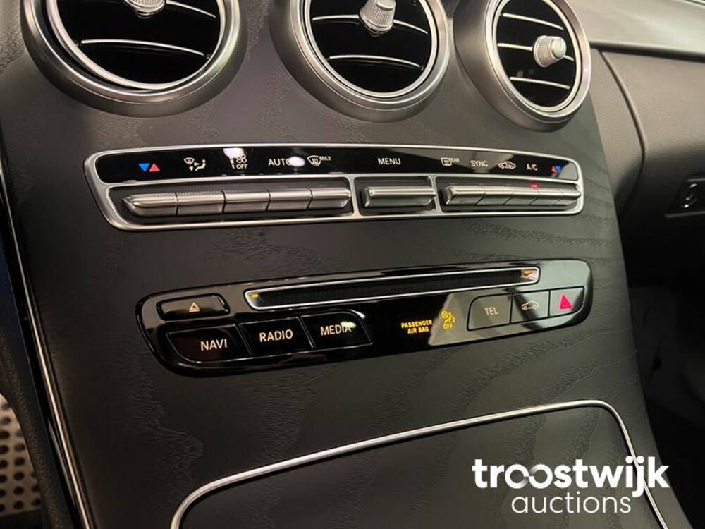 Mercedes-Benz C200 AMG Premium 184PS 2018, ZT-366-V