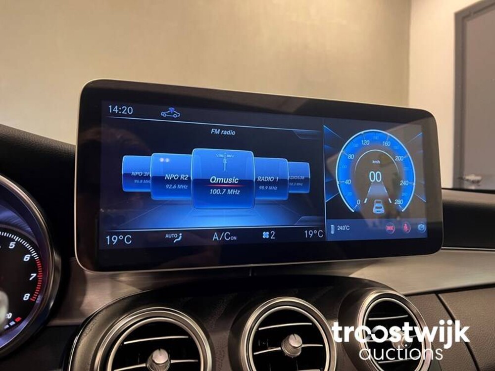 Mercedes-Benz C200 AMG Premium 184PS 2018, ZT-366-V