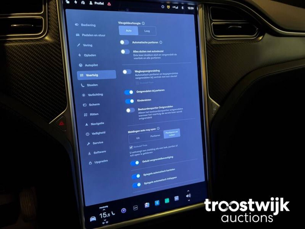 Tesla Model X 100D 6-Persoons 417PS 2017 -Orig. NL-, PT-892-R