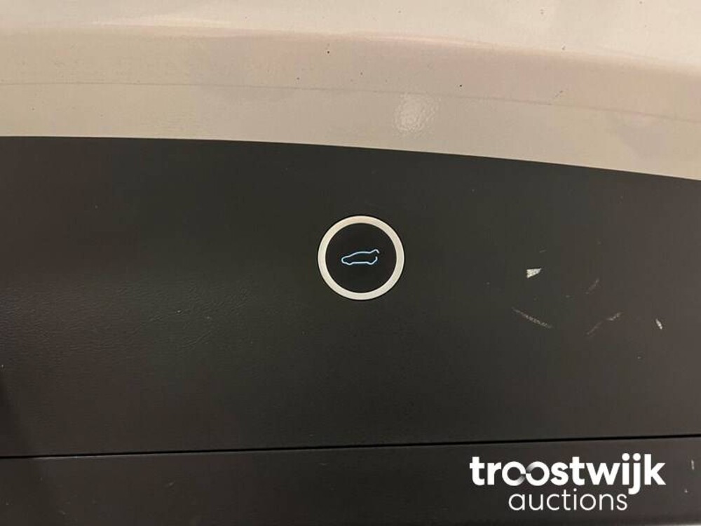 Tesla Model X 100D 6-Persoons 417PS 2017 -Orig. NL-, PT-892-R