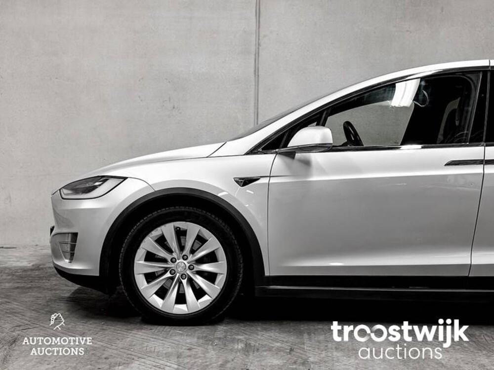 Tesla Model X 100D 6-Persoons 417PS 2017 -Orig. NL-, PT-892-R