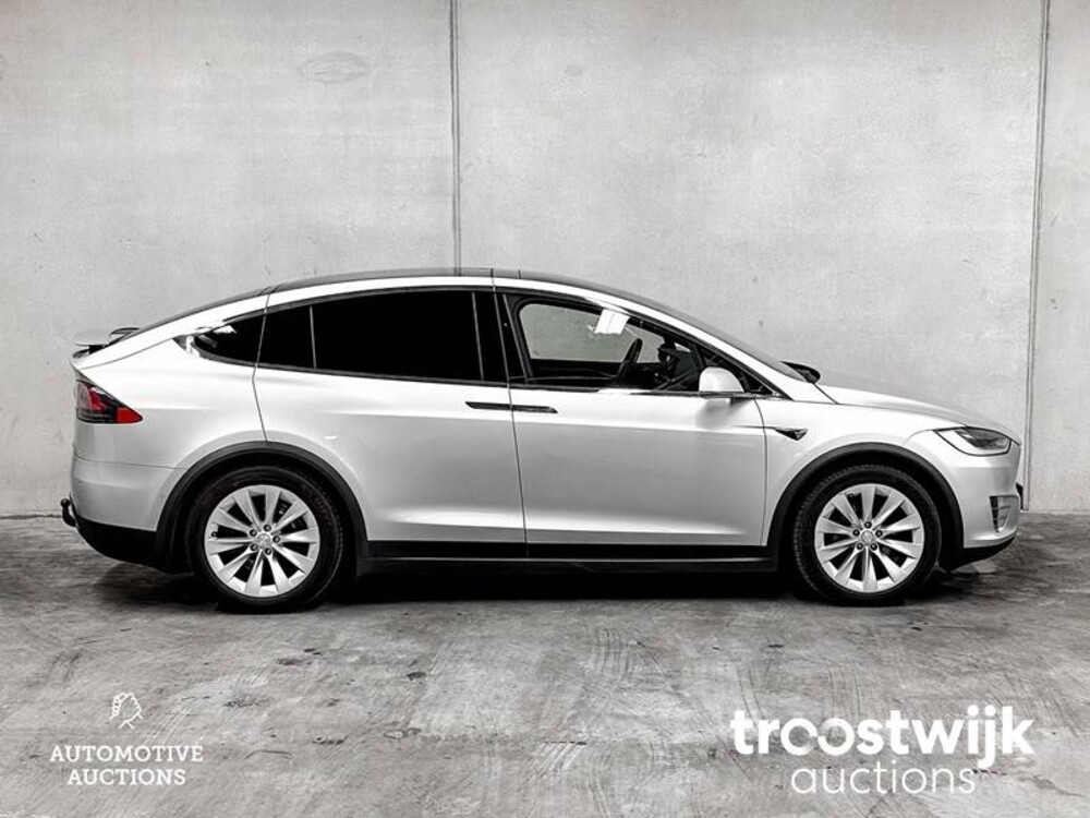 Tesla Model X 100D 6-Persoons 417PS 2017 -Orig. NL-, PT-892-R