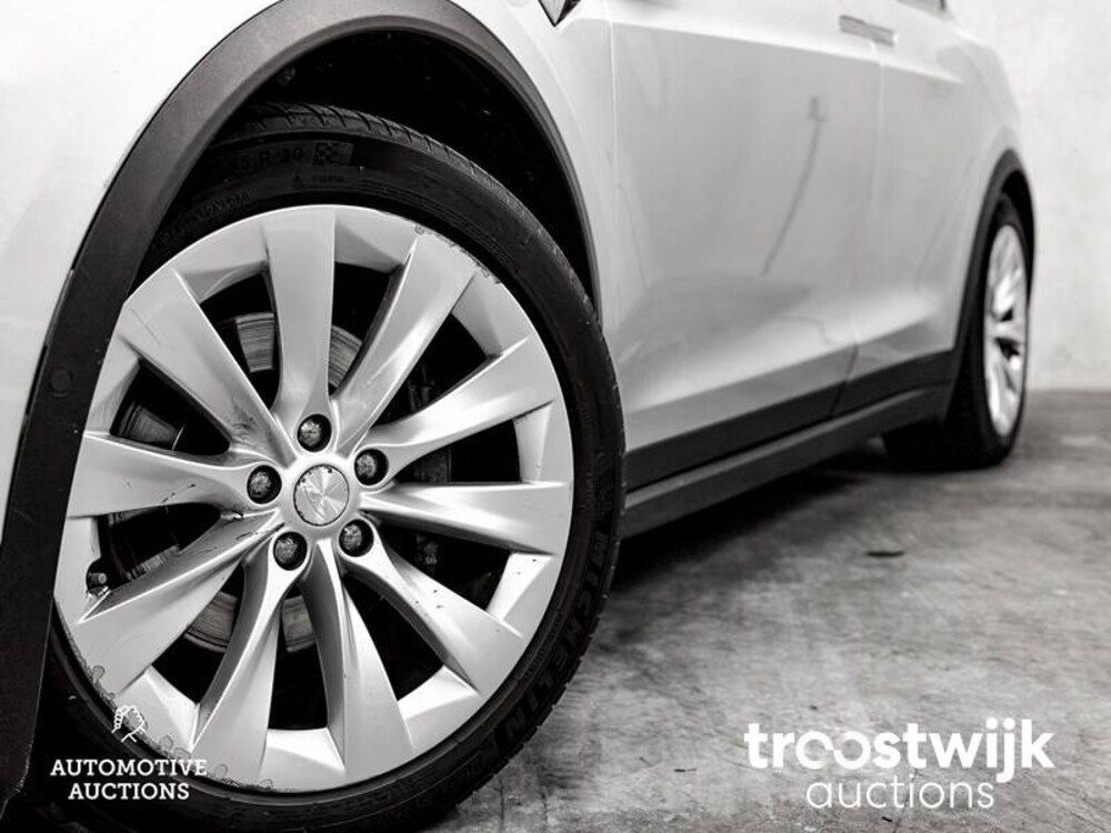 Tesla Model X 100D 6-Persoons 417PS 2017 -Orig. NL-, PT-892-R