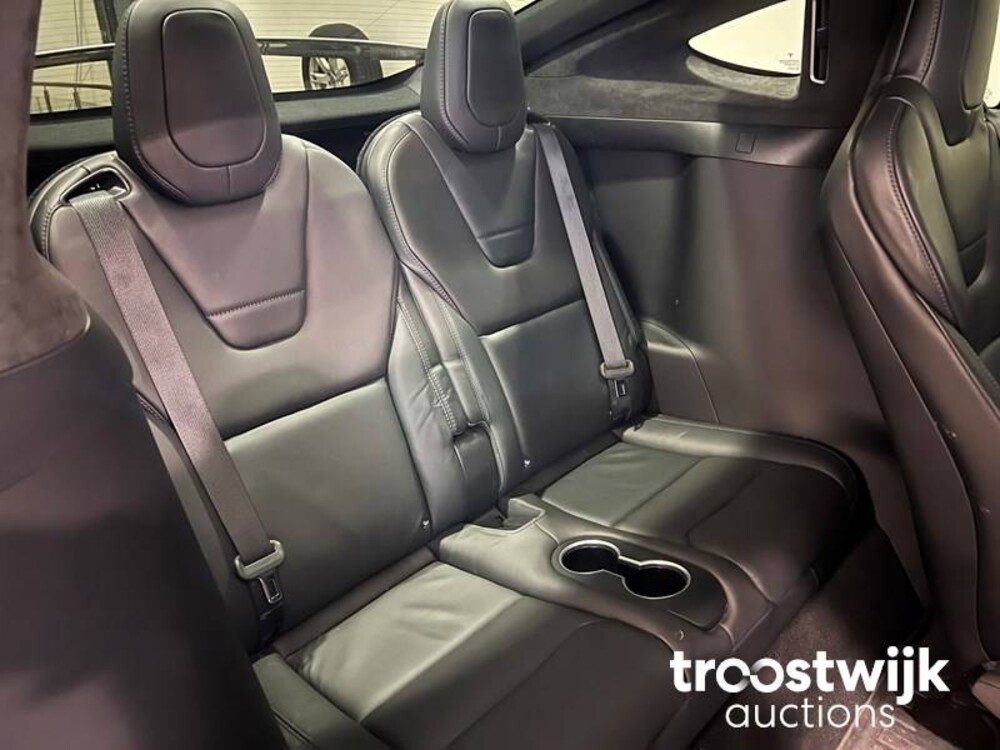 Tesla Model X 100D 6-Persoons 417PS 2017 -Orig. NL-, PT-892-R