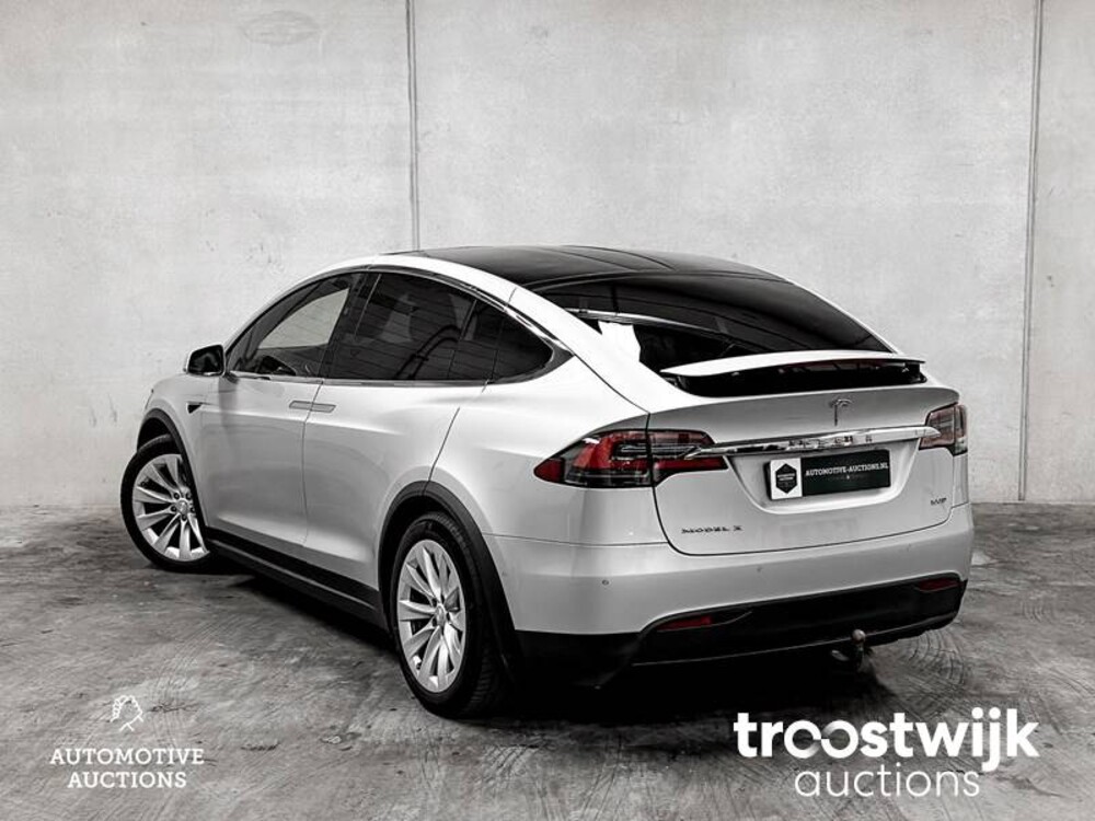 Tesla Model X 100D 6-Persoons 417PS 2017 -Orig. NL-, PT-892-R