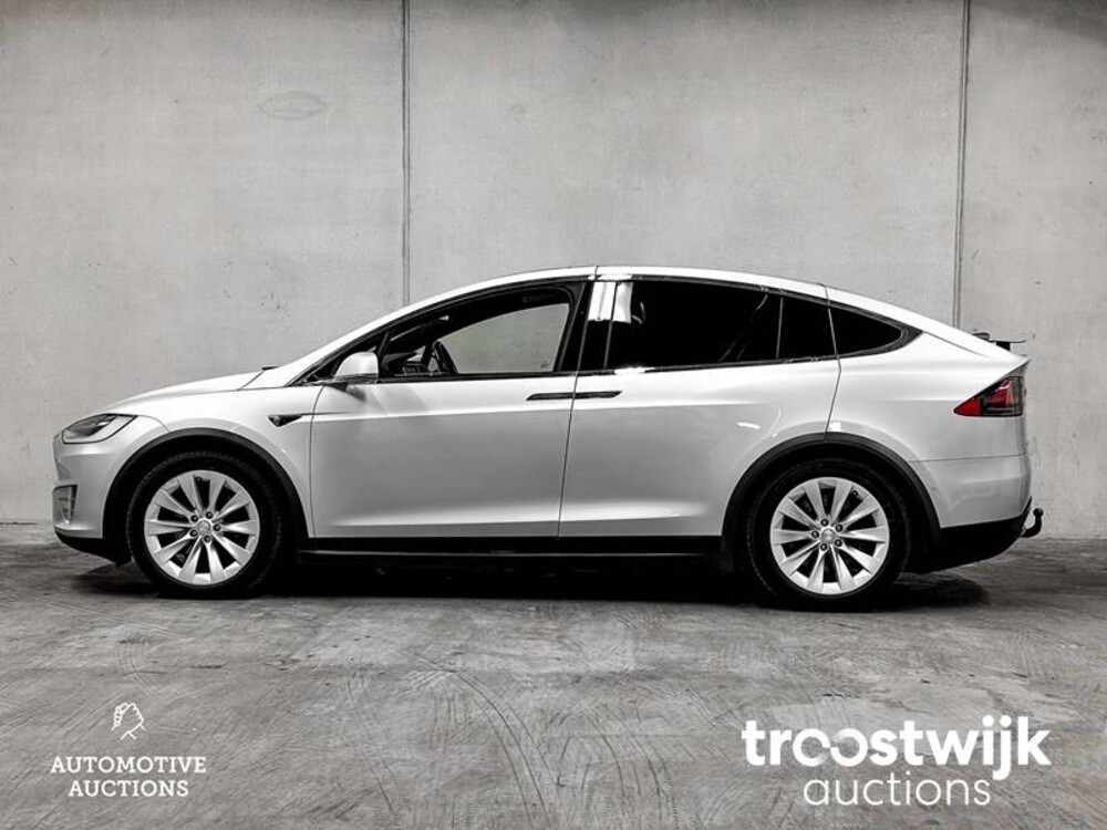 Tesla Model X 100D 6-Persoons 417PS 2017 -Orig. NL-, PT-892-R