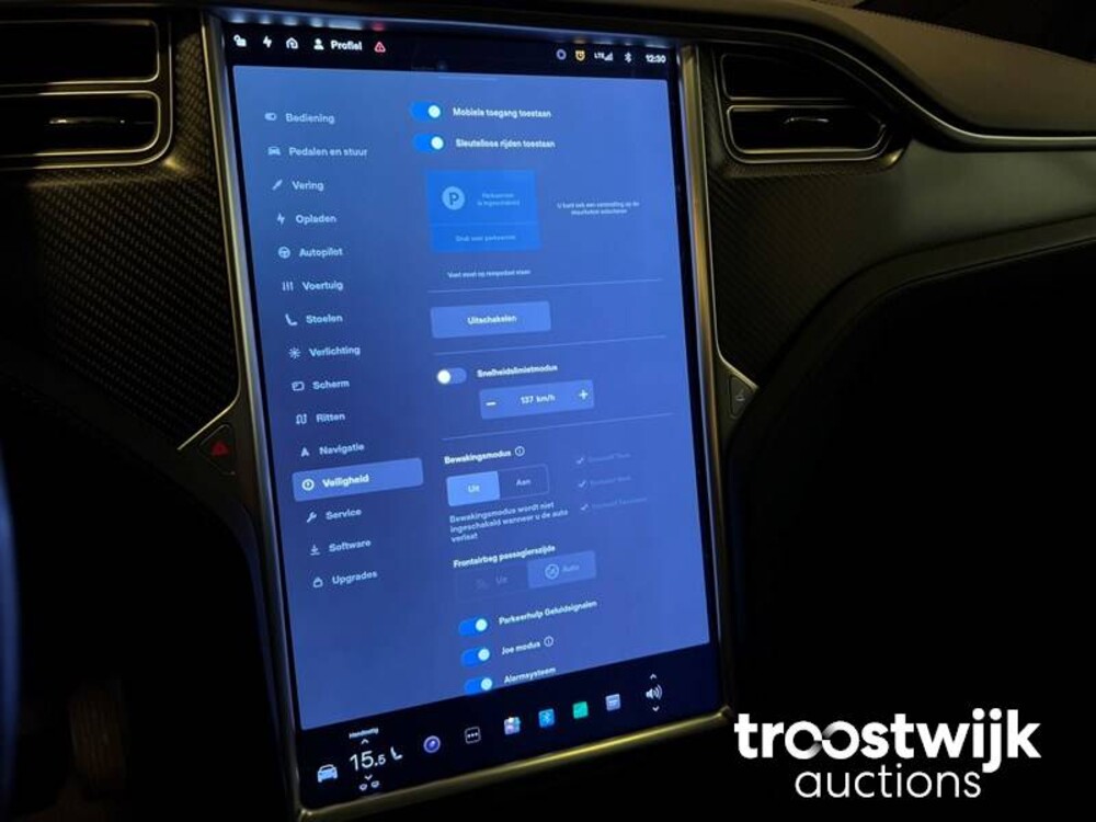 Tesla Model X 100D 6-Persoons 417PS 2017 -Orig. NL-, PT-892-R