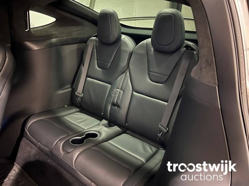 Tesla Model X 100D 6-Persoons 417PS 2017 -Orig. NL-, PT-892-R