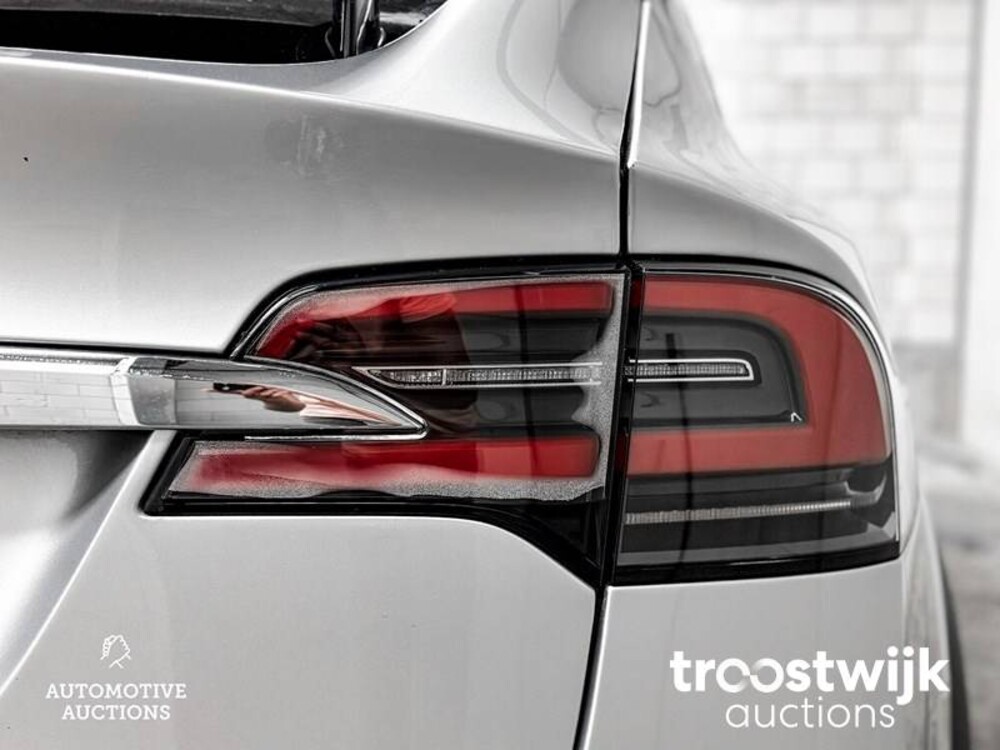 Tesla Model X 100D 6-Persoons 417PS 2017 -Orig. NL-, PT-892-R