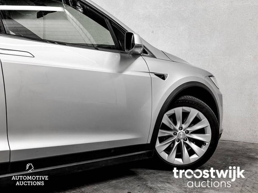 Tesla Model X 100D 6-Persoons 417PS 2017 -Orig. NL-, PT-892-R