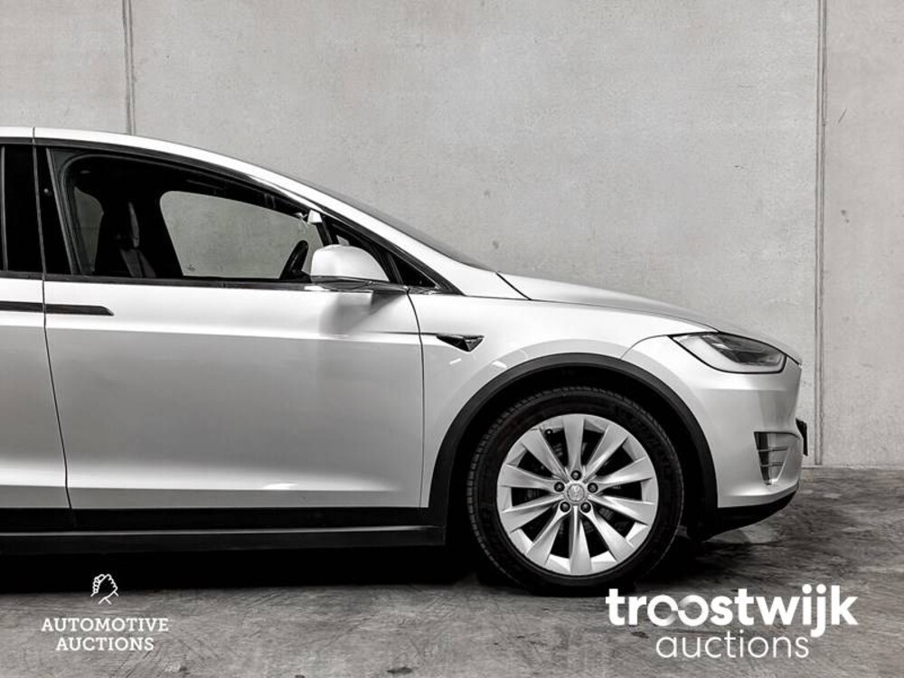 Tesla Model X 100D 6-Persoons 417PS 2017 -Orig. NL-, PT-892-R