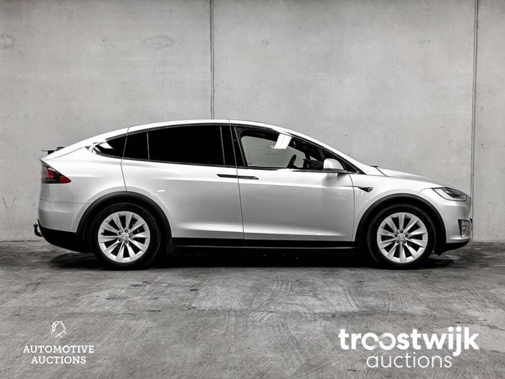 Tesla Model X 100D 6-Persoons 417PS 2017 -Orig. NL-, PT-892-R
