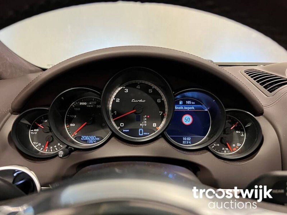 Porsche Cayenne Turbo 4.8 V8 500PS Sport-Design 2013 Sport-Chrono, 7-XRX-90