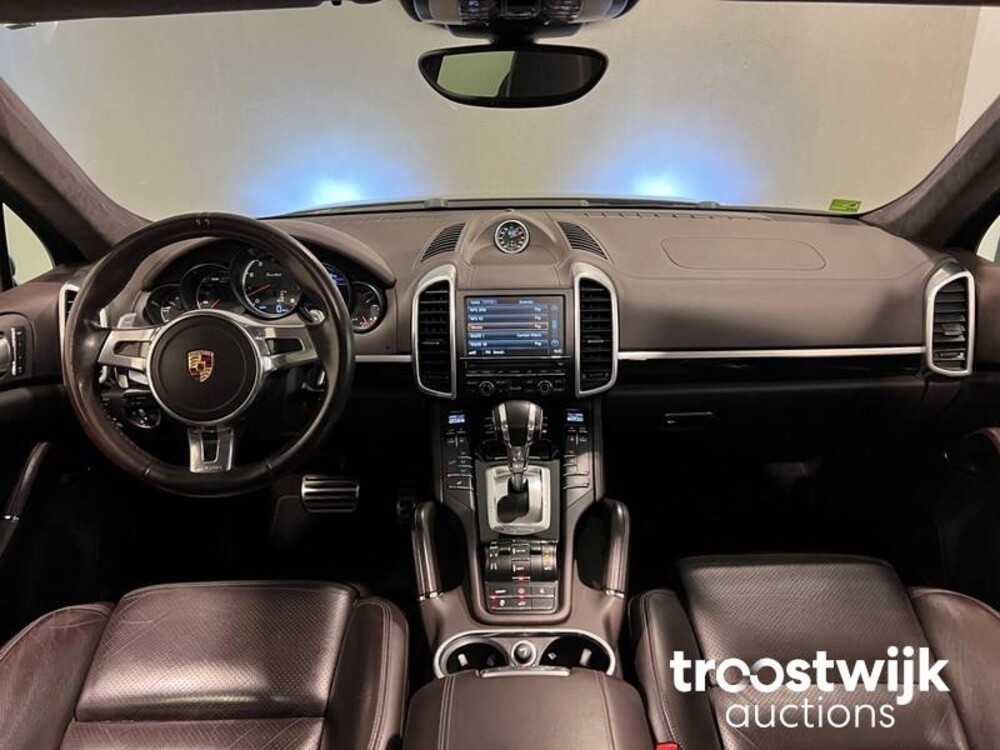 Porsche Cayenne Turbo 4.8 V8 500PS Sport-Design 2013 Sport-Chrono, 7-XRX-90