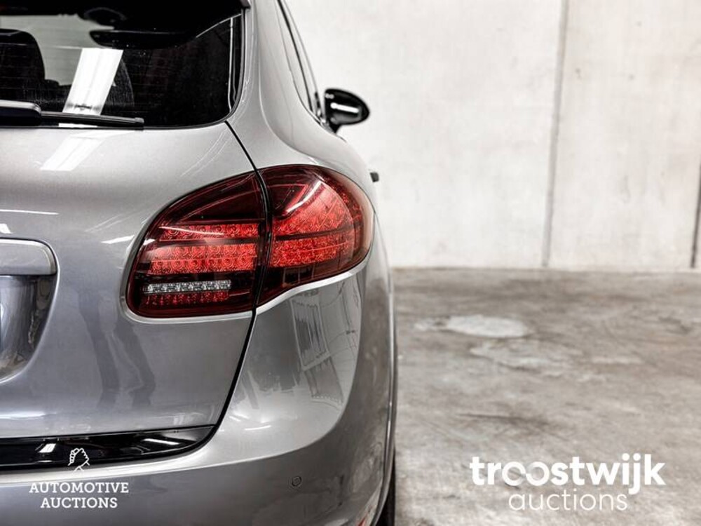 Porsche Cayenne Turbo 4.8 V8 500PS Sport-Design 2013 Sport-Chrono, 7-XRX-90