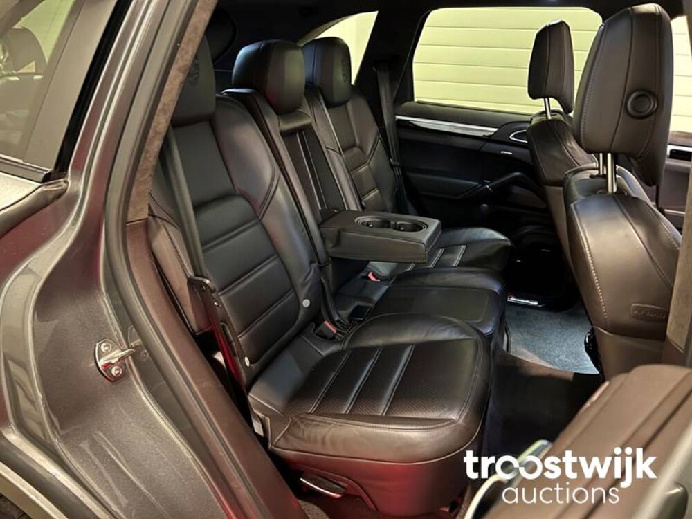 Porsche Cayenne Turbo 4.8 V8 500PS Sport-Design 2013 Sport-Chrono, 7-XRX-90