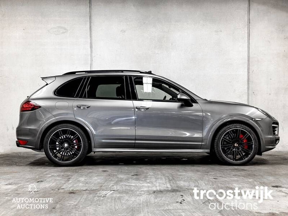 Porsche Cayenne Turbo 4.8 V8 500PS Sport-Design 2013 Sport-Chrono, 7-XRX-90