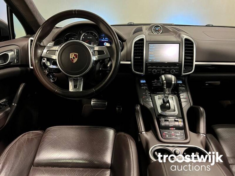 Porsche Cayenne Turbo 4.8 V8 500PS Sport-Design 2013 Sport-Chrono, 7-XRX-90