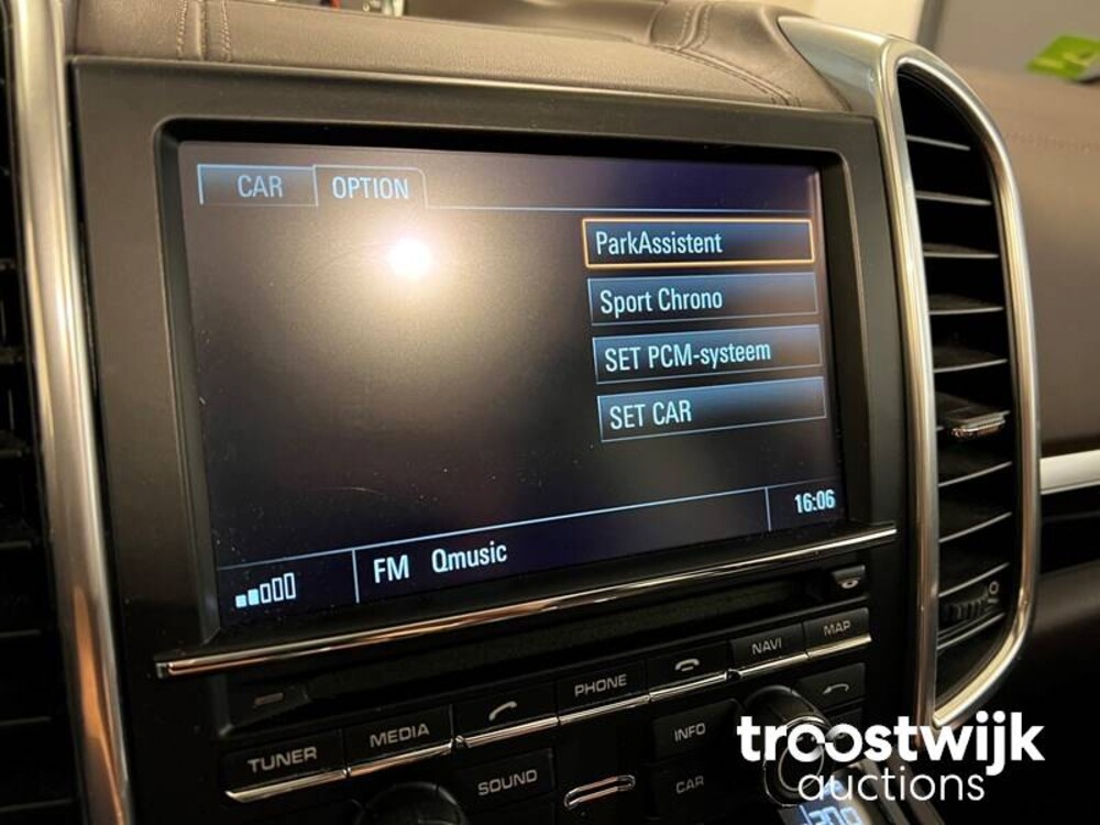 Porsche Cayenne Turbo 4.8 V8 500PS Sport-Design 2013 Sport-Chrono, 7-XRX-90