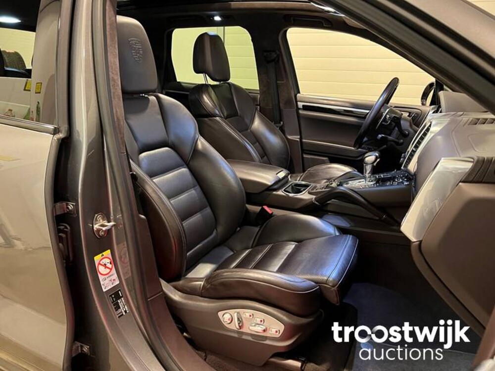 Porsche Cayenne Turbo 4.8 V8 500PS Sport-Design 2013 Sport-Chrono, 7-XRX-90