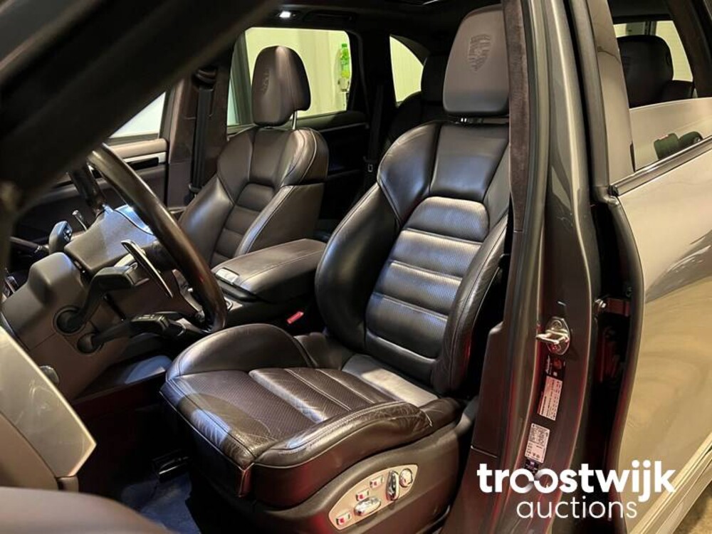 Porsche Cayenne Turbo 4.8 V8 500PS Sport-Design 2013 Sport-Chrono, 7-XRX-90