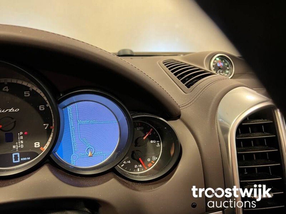 Porsche Cayenne Turbo 4.8 V8 500PS Sport-Design 2013 Sport-Chrono, 7-XRX-90