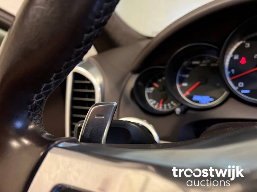 Porsche Cayenne Turbo 4.8 V8 500PS Sport-Design 2013 Sport-Chrono, 7-XRX-90