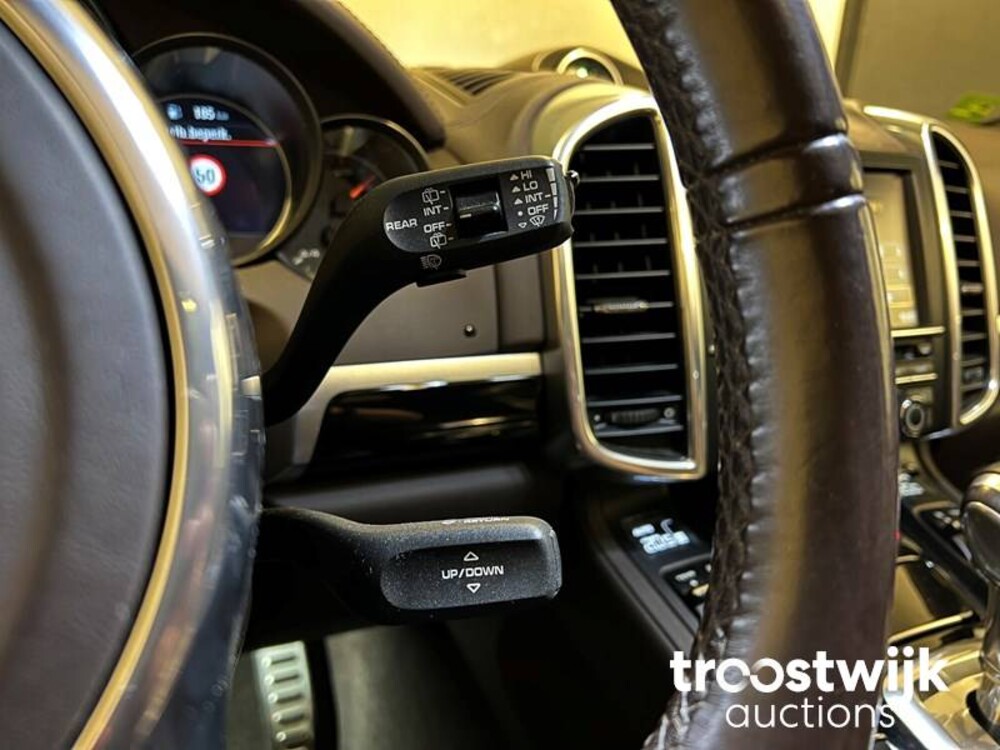 Porsche Cayenne Turbo 4.8 V8 500PS Sport-Design 2013 Sport-Chrono, 7-XRX-90