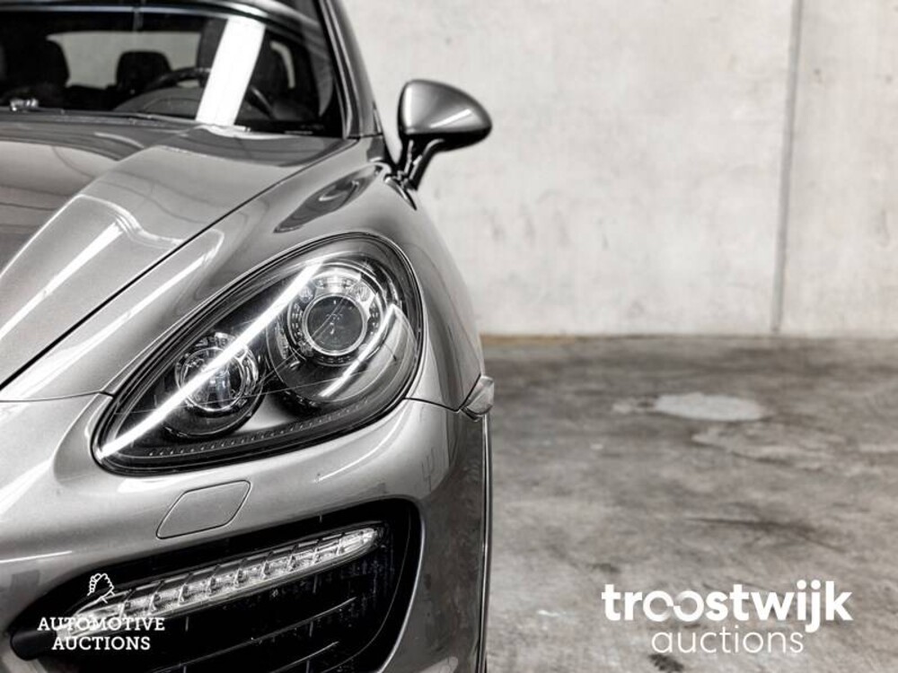 Porsche Cayenne Turbo 4.8 V8 500PS Sport-Design 2013 Sport-Chrono, 7-XRX-90