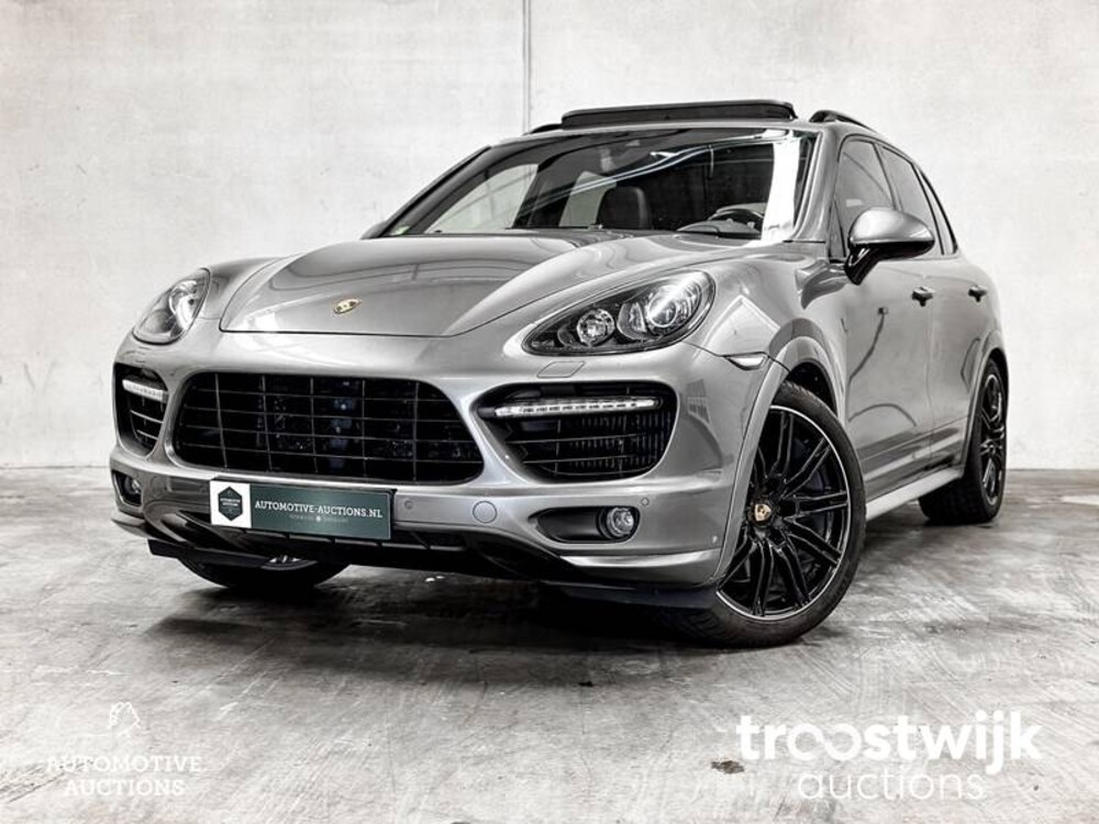 Porsche Cayenne Turbo 4.8 V8 500PS Sport-Design 2013 Sport-Chrono, 7-XRX-90